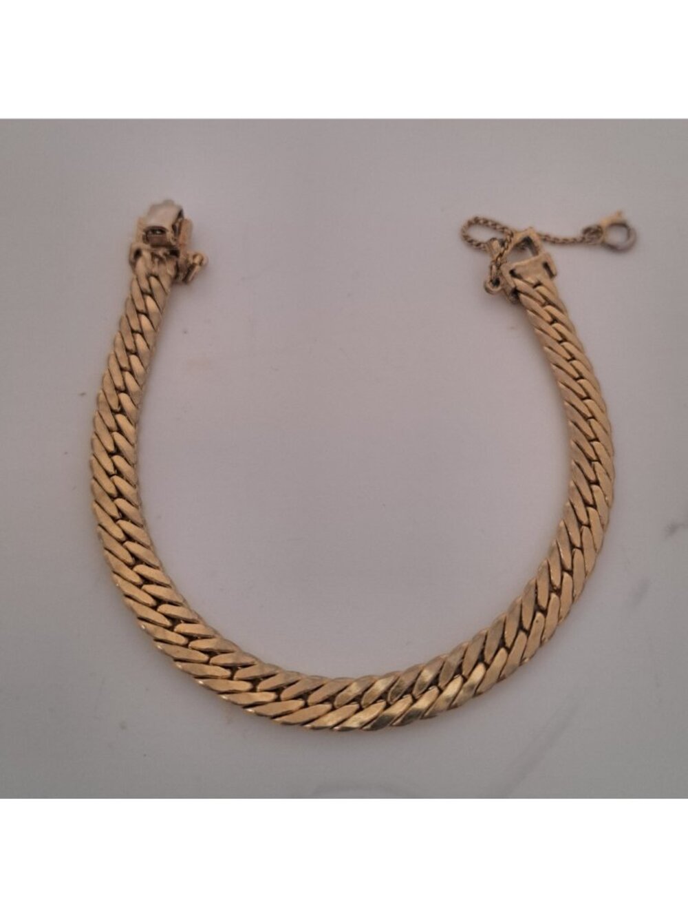 Ladies Vintage Flat Goldtone Safety Chain Jewelry Bracelet